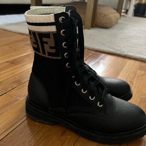 Fendi moto boots size 38, 7.5 new! Worn only once!!